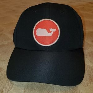 Vineyard Vines Performance Classic whale dot hat